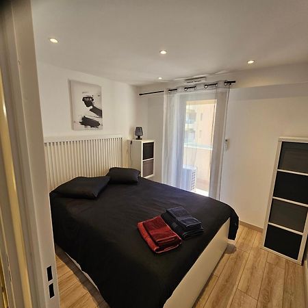 Beautiful 1 Bedroom Flat นีซ ภายนอก รูปภาพ